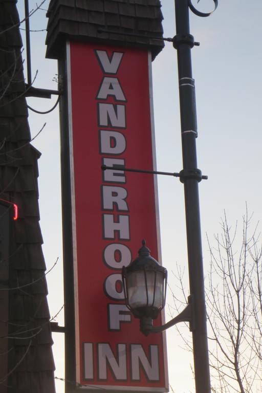 Vanderhoof Inn Exterior photo